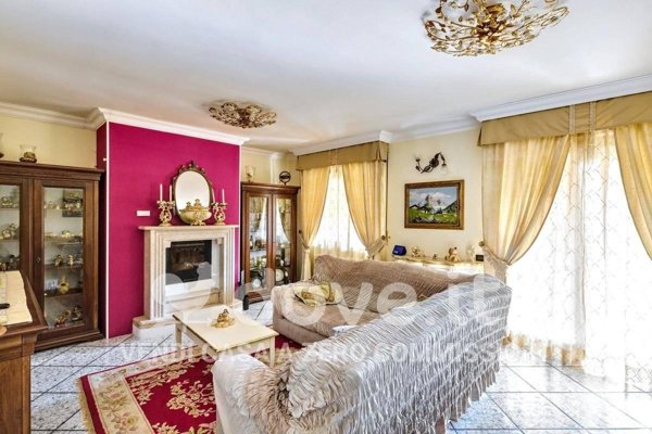casa indipendente in vendita a Castelletto sopra Ticino
