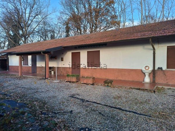 casa indipendente in vendita a Castelletto sopra Ticino