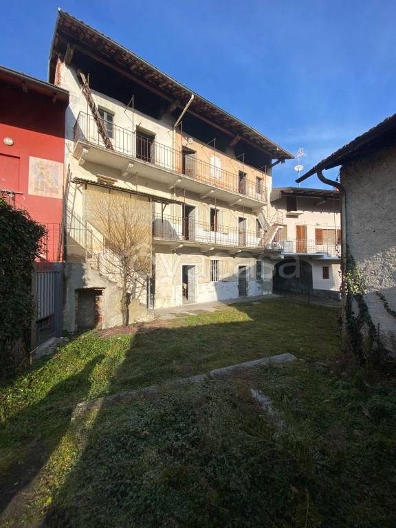 casa indipendente in vendita a Castelletto sopra Ticino