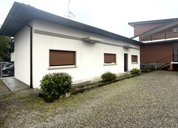 casa indipendente in vendita a Castelletto sopra Ticino