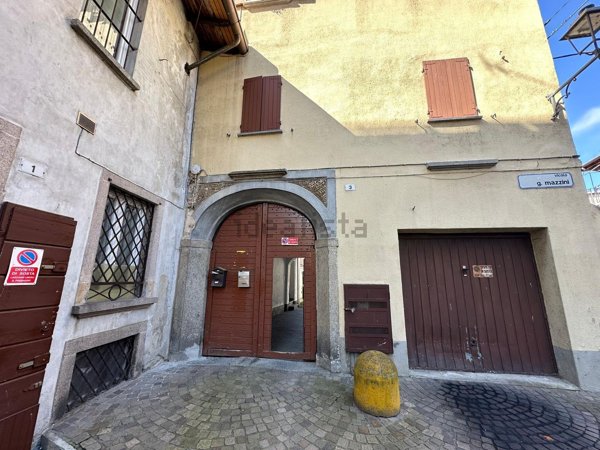 appartamento in vendita a Castelletto sopra Ticino
