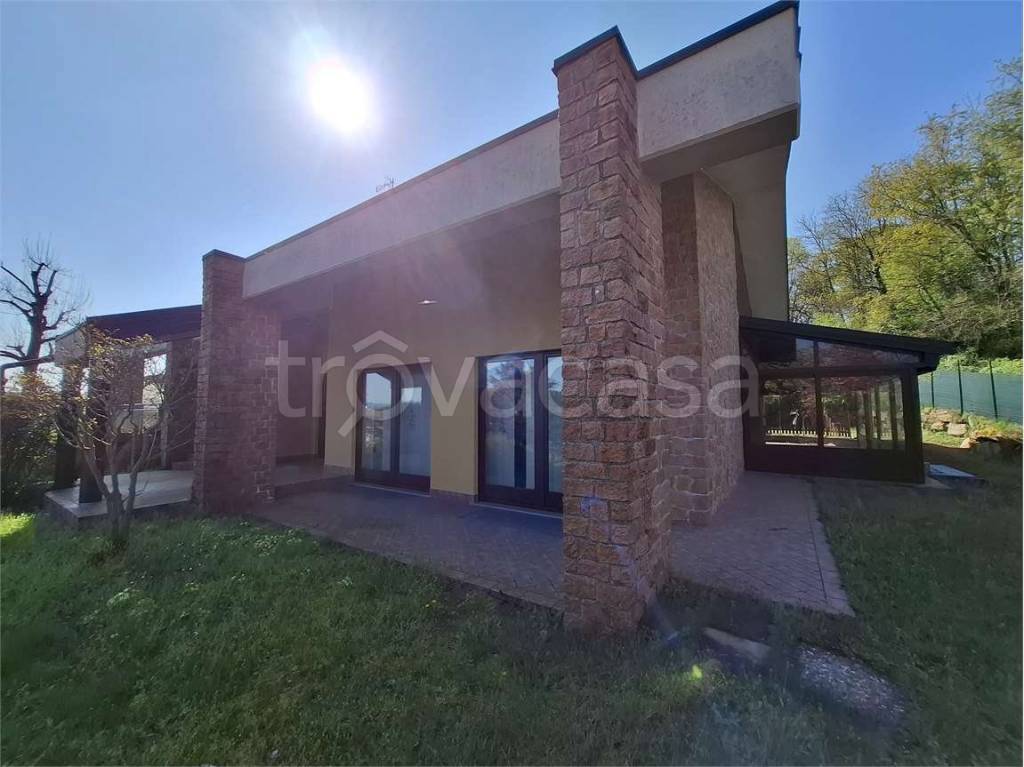 casa indipendente in vendita a Castelletto sopra Ticino in zona Beati