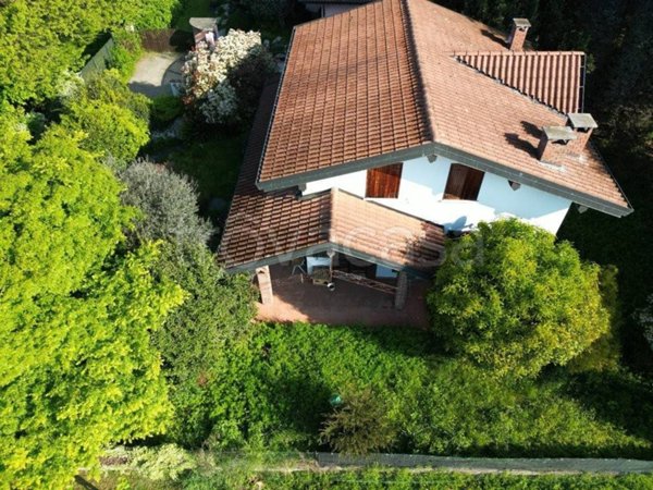 casa indipendente in vendita a Castelletto sopra Ticino