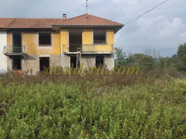 casa indipendente in vendita a Castelletto sopra Ticino in zona Beati