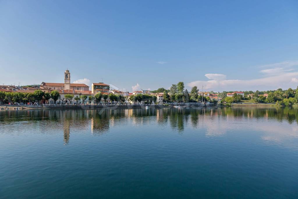 casa indipendente in vendita a Castelletto sopra Ticino
