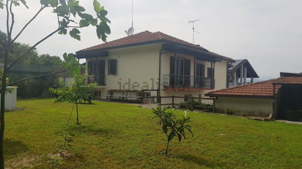 casa indipendente in vendita a Castelletto sopra Ticino