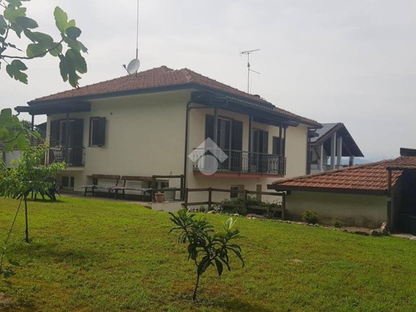 casa indipendente in vendita a Castelletto sopra Ticino