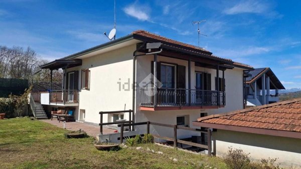 casa indipendente in vendita a Castelletto sopra Ticino
