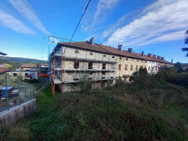 appartamento in vendita a Castelletto sopra Ticino in zona Glisente