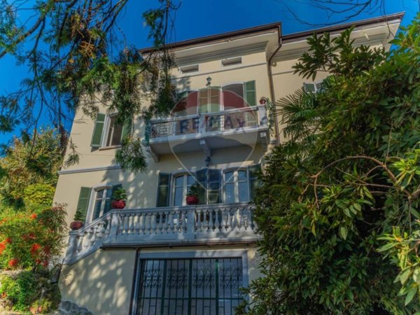 casa indipendente in vendita a Castelletto sopra Ticino
