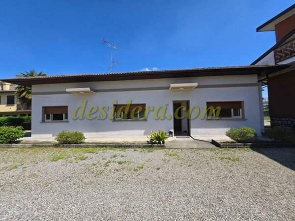casa indipendente in vendita a Castelletto sopra Ticino