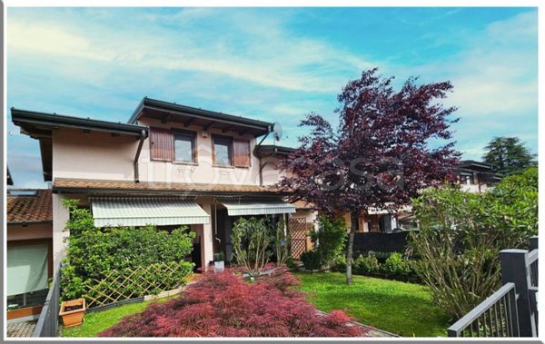casa indipendente in vendita a Castelletto sopra Ticino