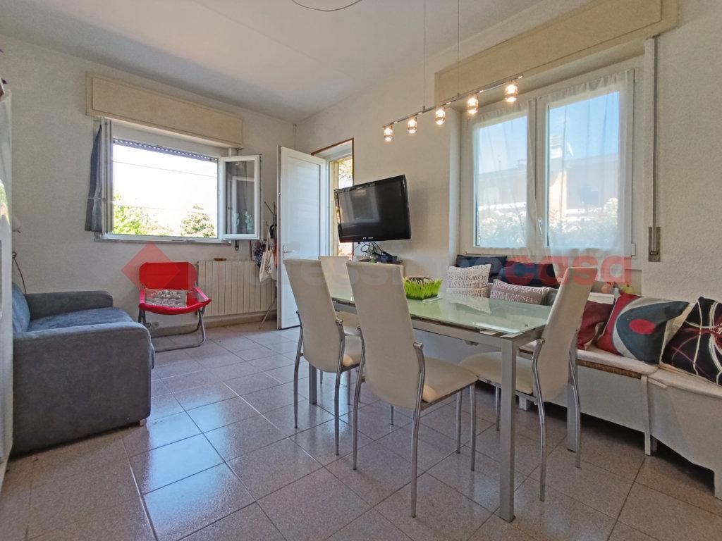 casa indipendente in vendita a Castelletto sopra Ticino in zona Glisente