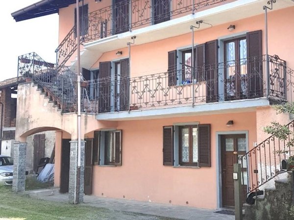 appartamento in vendita a Castelletto sopra Ticino