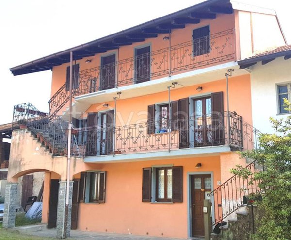 casa indipendente in vendita a Castelletto sopra Ticino