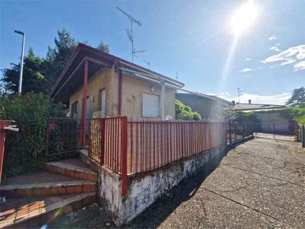 casa indipendente in vendita a Castelletto sopra Ticino