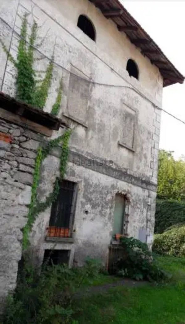 appartamento in vendita a Castelletto sopra Ticino in zona Glisente