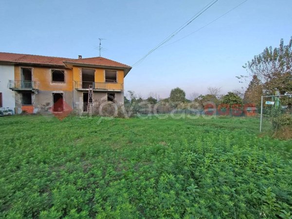 casa indipendente in vendita a Castelletto sopra Ticino in zona Beati