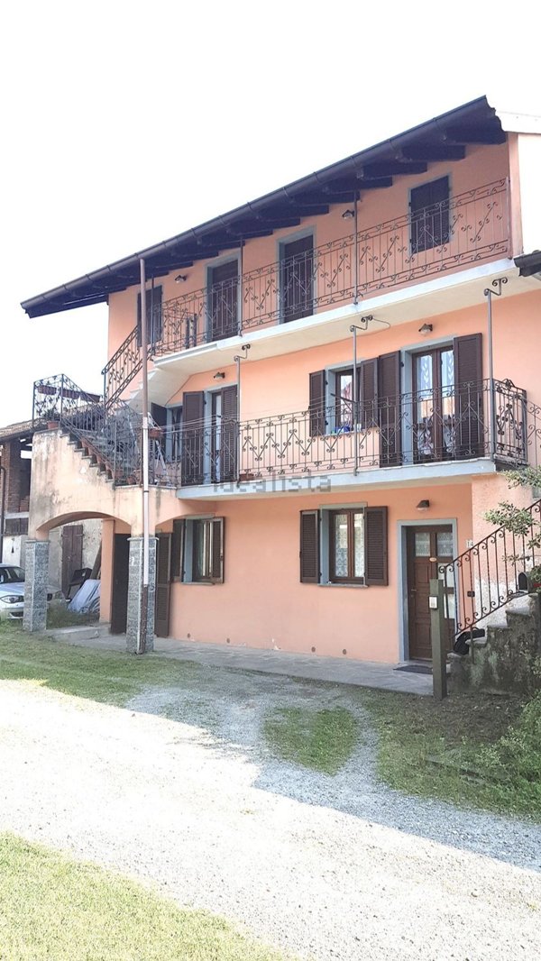 appartamento in vendita a Castelletto sopra Ticino