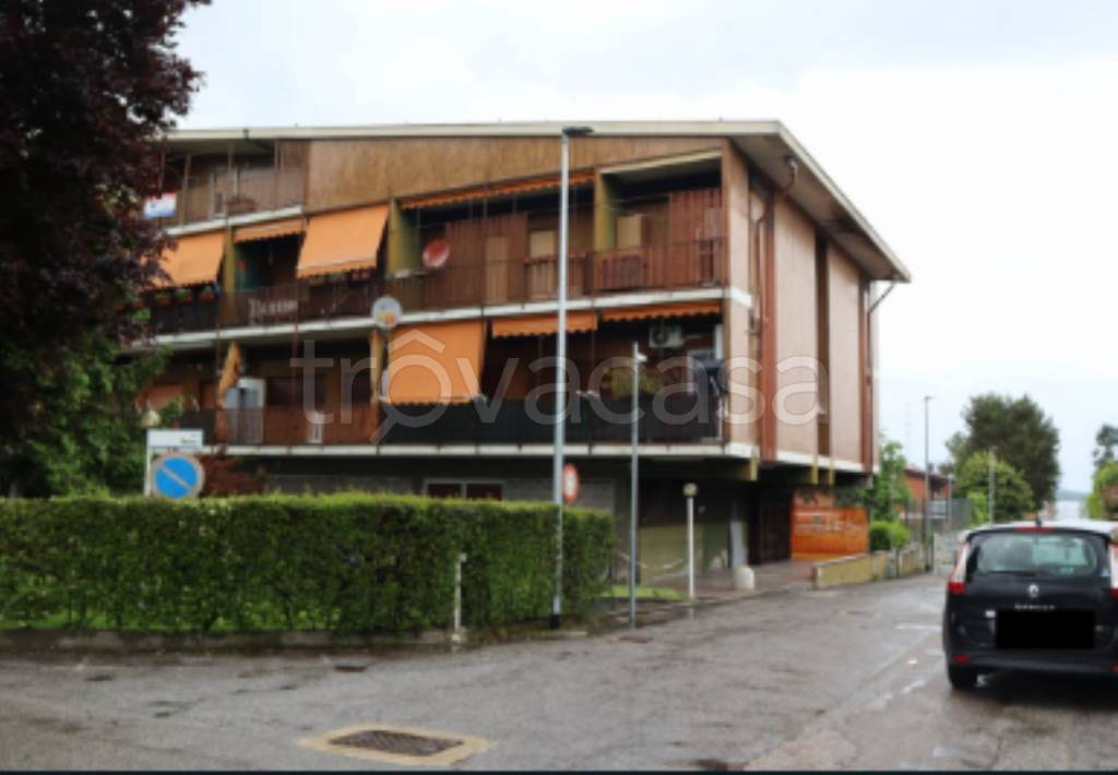 appartamento in vendita a Castelletto sopra Ticino