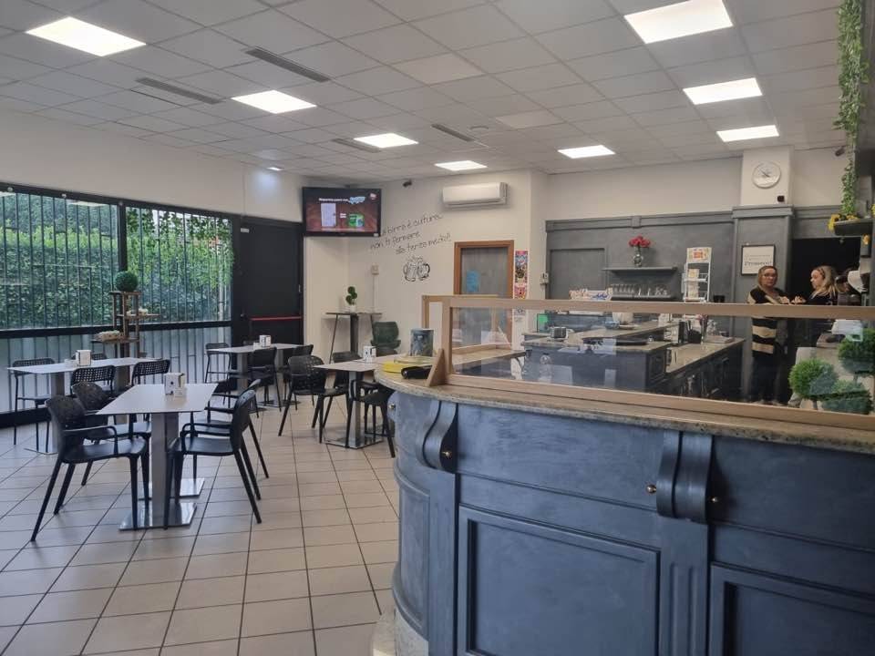 negozio in vendita a Castelletto sopra Ticino