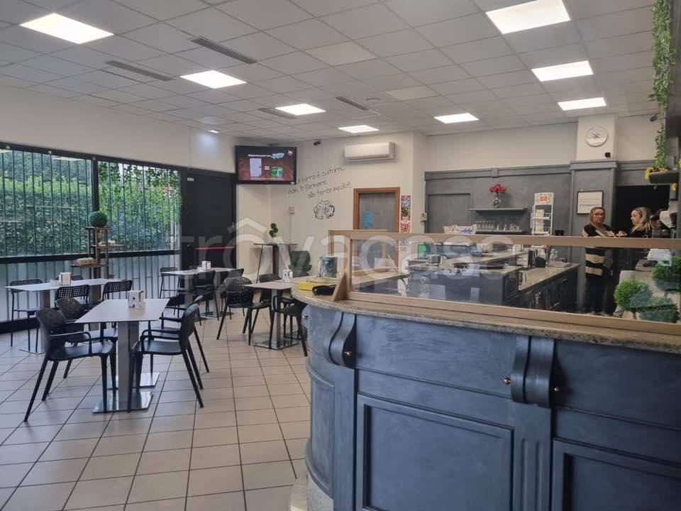 negozio in vendita a Castelletto sopra Ticino in zona Aronco