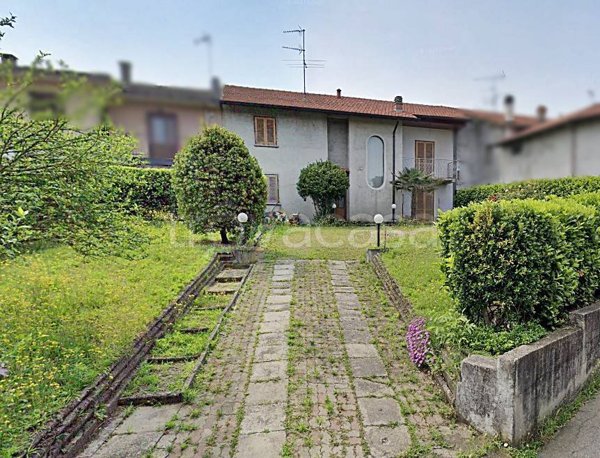 casa indipendente in vendita a Castelletto sopra Ticino