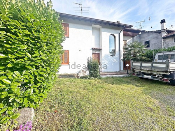 casa indipendente in vendita a Castelletto sopra Ticino