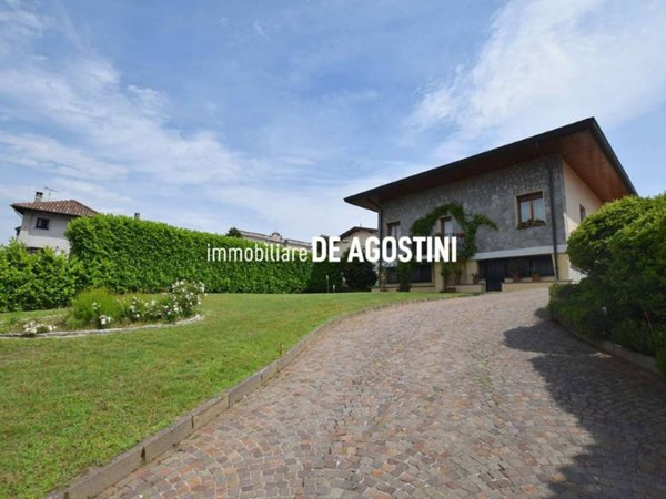 casa indipendente in vendita a Castelletto sopra Ticino