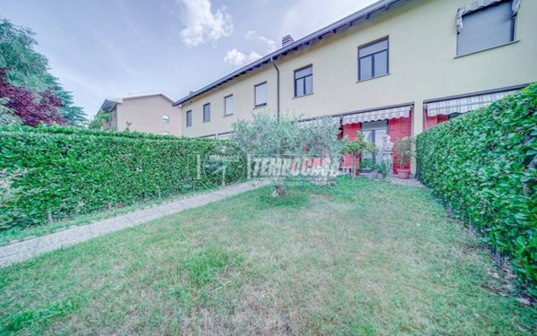 casa indipendente in vendita a Castelletto sopra Ticino
