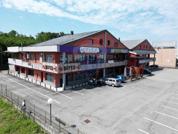 intera palazzina in vendita a Castelletto sopra Ticino