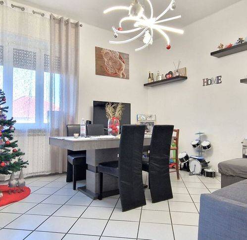 appartamento in vendita a Castelletto sopra Ticino