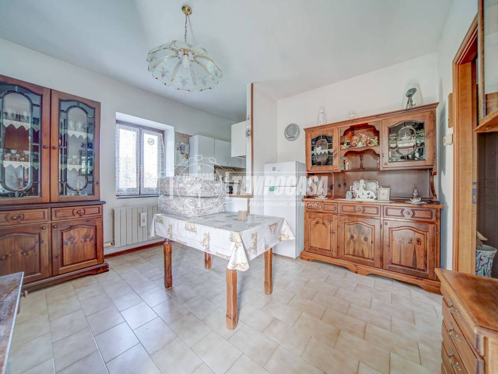 appartamento in vendita a Castelletto sopra Ticino