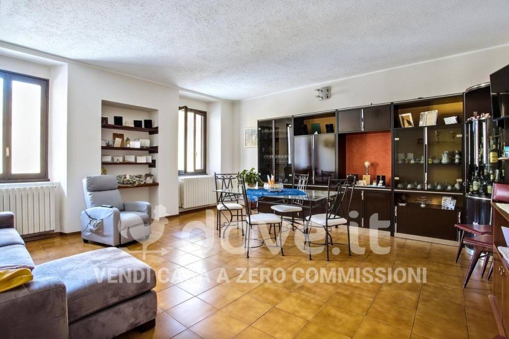 appartamento in vendita a Castelletto sopra Ticino