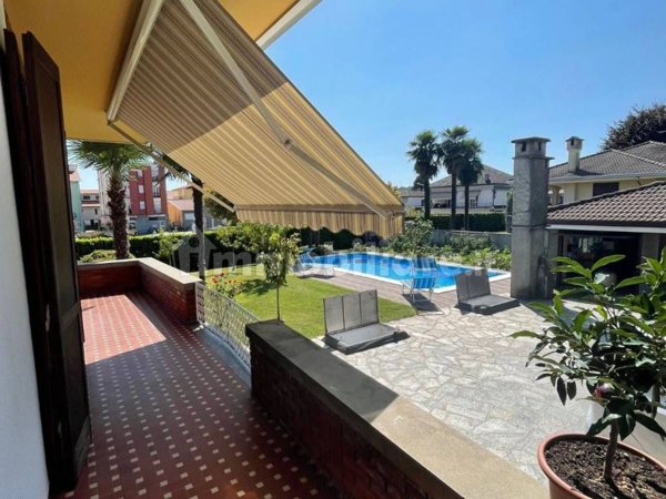 casa indipendente in vendita a Castelletto sopra Ticino