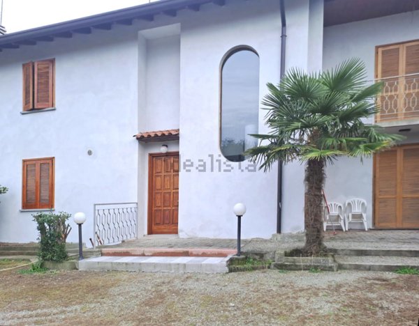 casa indipendente in vendita a Castelletto sopra Ticino