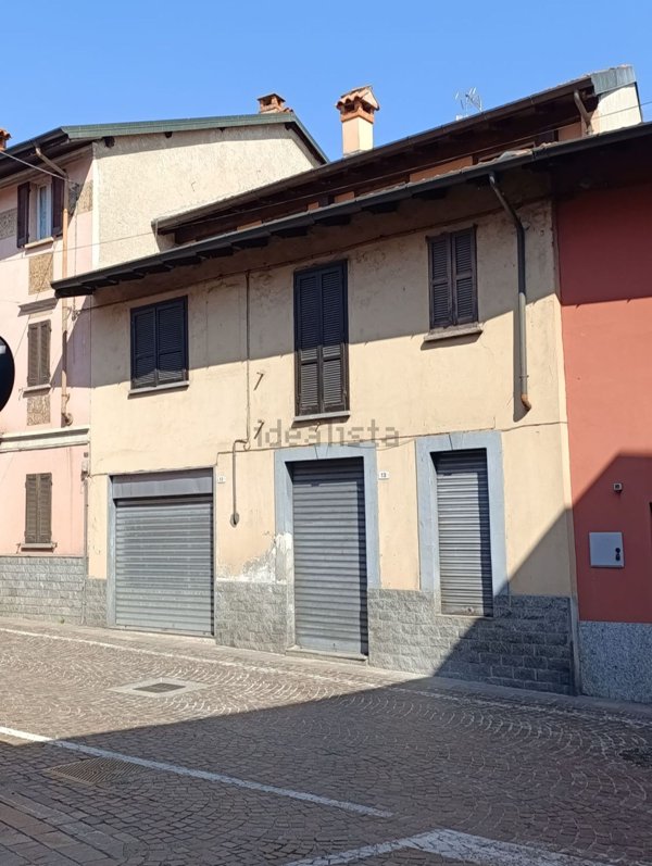 casa indipendente in vendita a Castelletto sopra Ticino