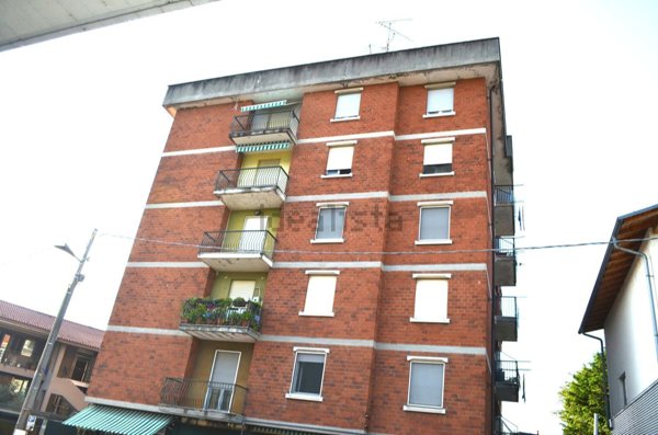 appartamento in vendita a Castelletto sopra Ticino