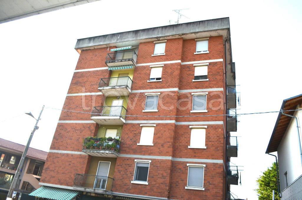 appartamento in vendita a Castelletto sopra Ticino