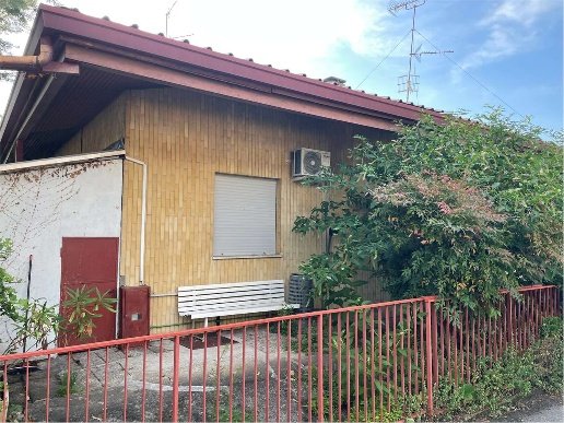 casa indipendente in vendita a Castelletto sopra Ticino