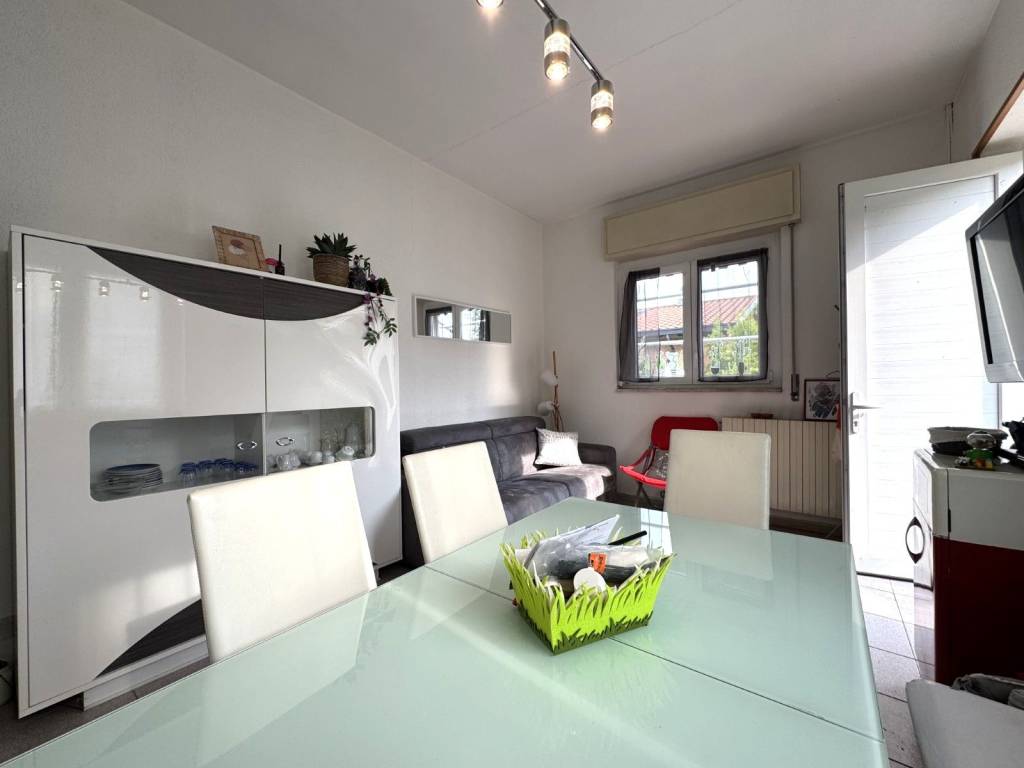 appartamento in vendita a Castelletto sopra Ticino