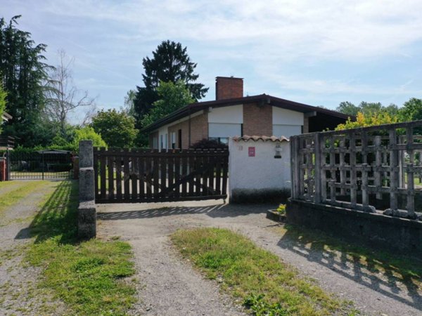 casa indipendente in vendita a Castelletto sopra Ticino
