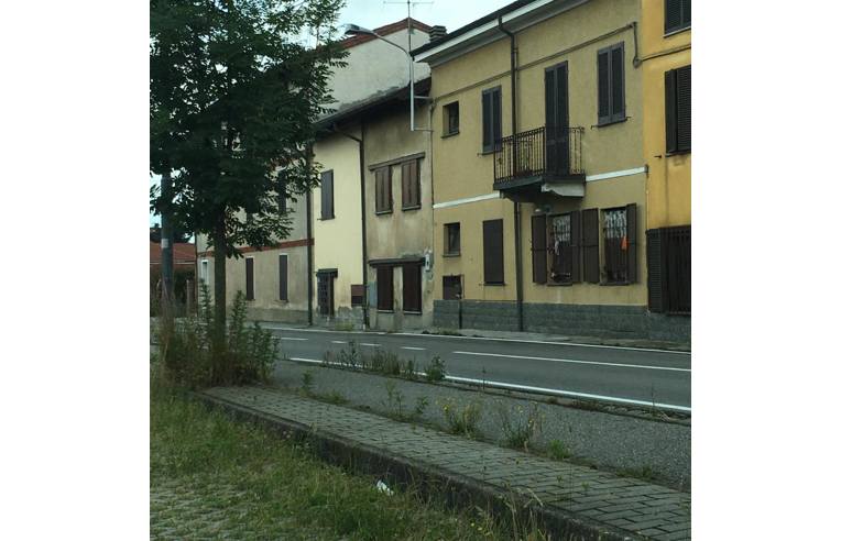 casa indipendente in vendita a Castelletto sopra Ticino