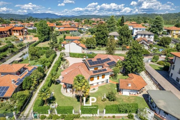 casa indipendente in vendita a Castelletto sopra Ticino
