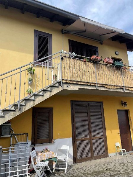 appartamento in vendita a Castelletto sopra Ticino