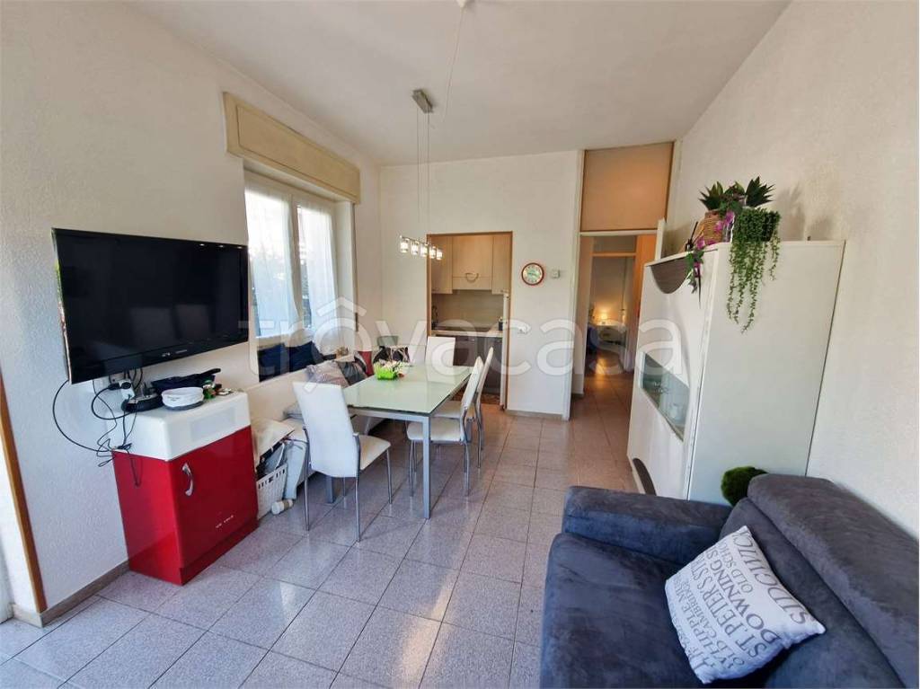 casa indipendente in vendita a Castelletto sopra Ticino
