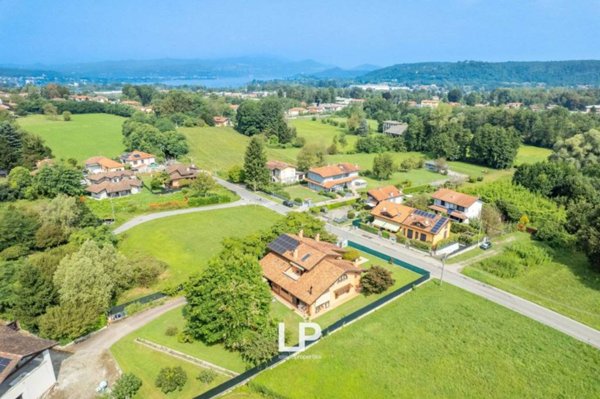 casa indipendente in vendita a Castelletto sopra Ticino in zona Beati