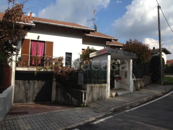 casa indipendente in vendita a Castelletto sopra Ticino