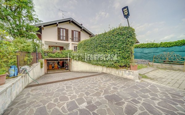 casa indipendente in vendita a Castelletto sopra Ticino