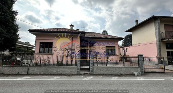 casa indipendente in vendita a Castelletto sopra Ticino